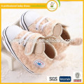 Zapatos de bebé hechos a mano de la lona de los zapatos del deporte del bebé del fieltro del camoFleece de la venta caliente de la fábrica de China